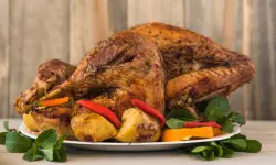 El pollo y pavo son fuentes de colina